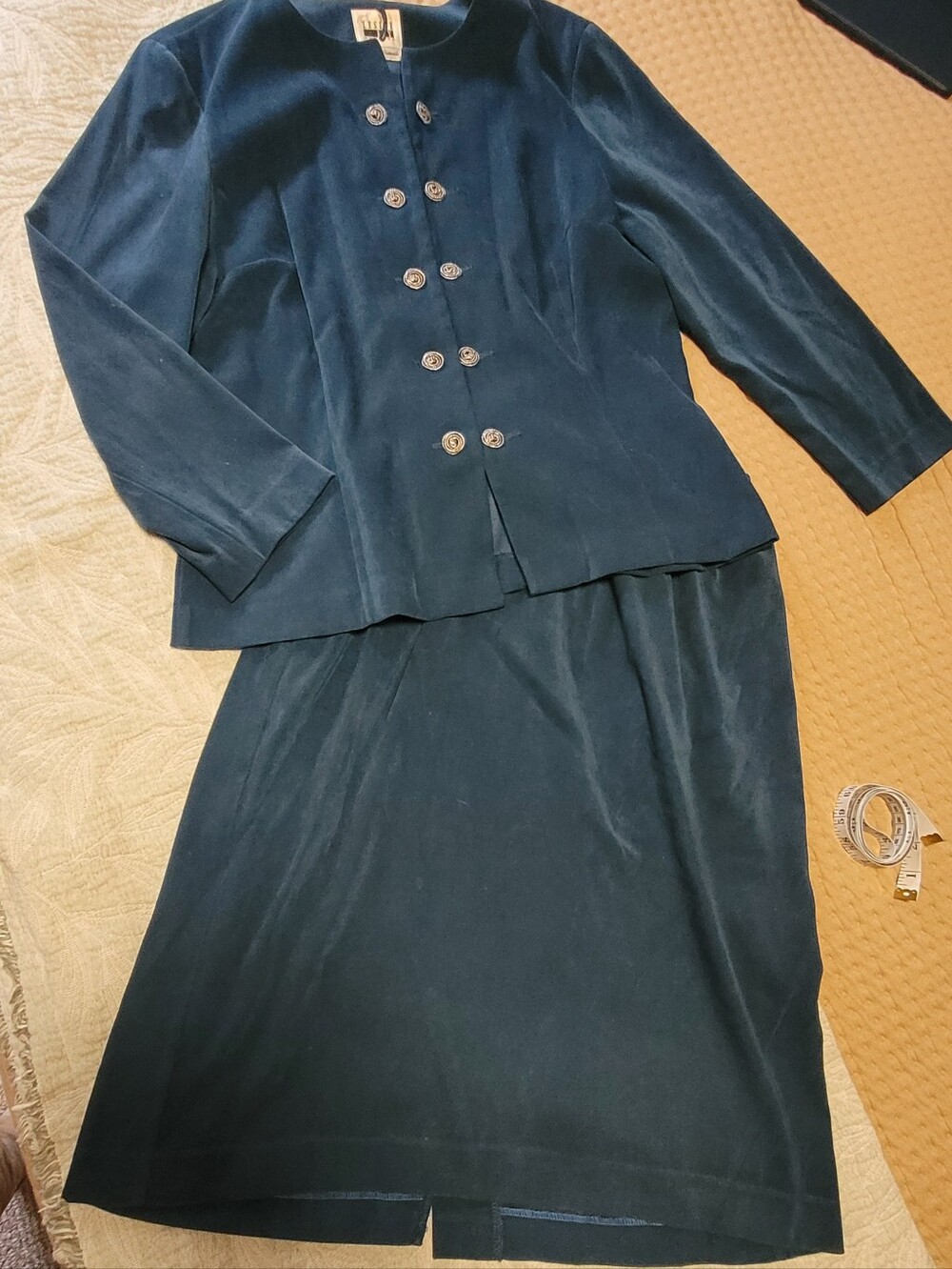 💛2 for $20💛 Bundle and save Vintage Midi Skirt Two-Piece Set